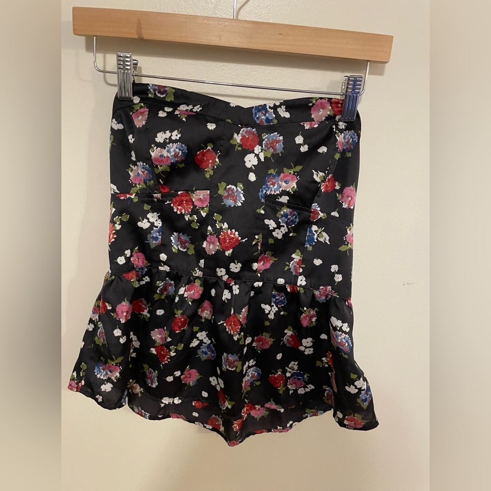 Floral corset style AE crop top